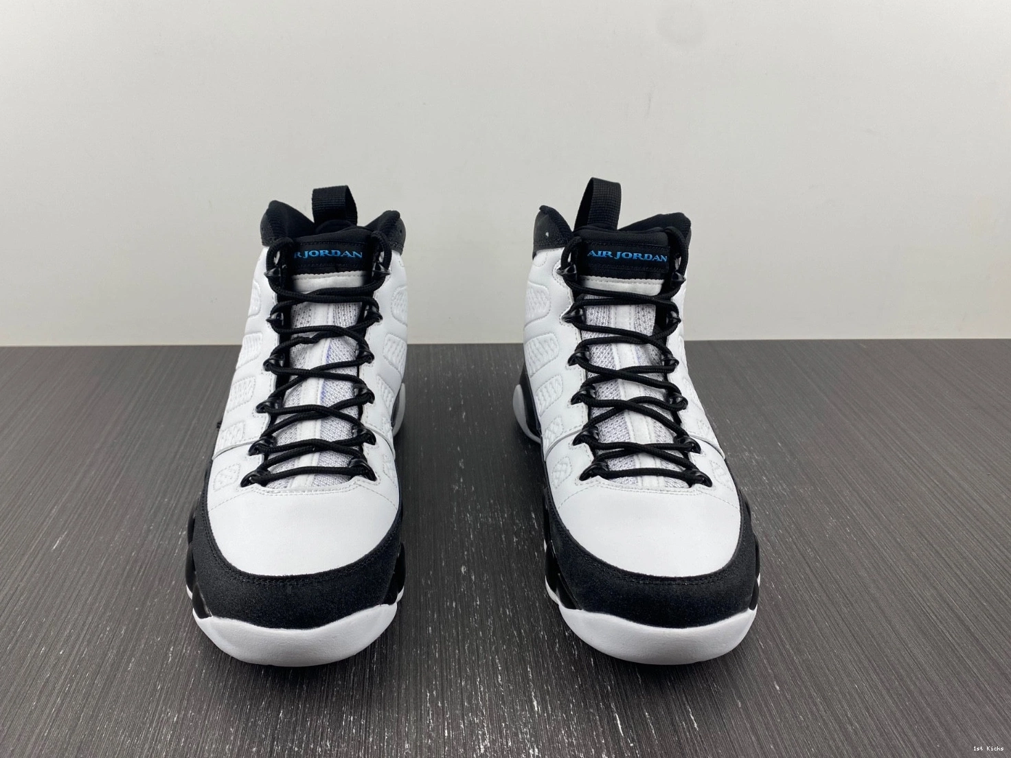 Blue University CT8019-140 Retro Jordan - 9 0912